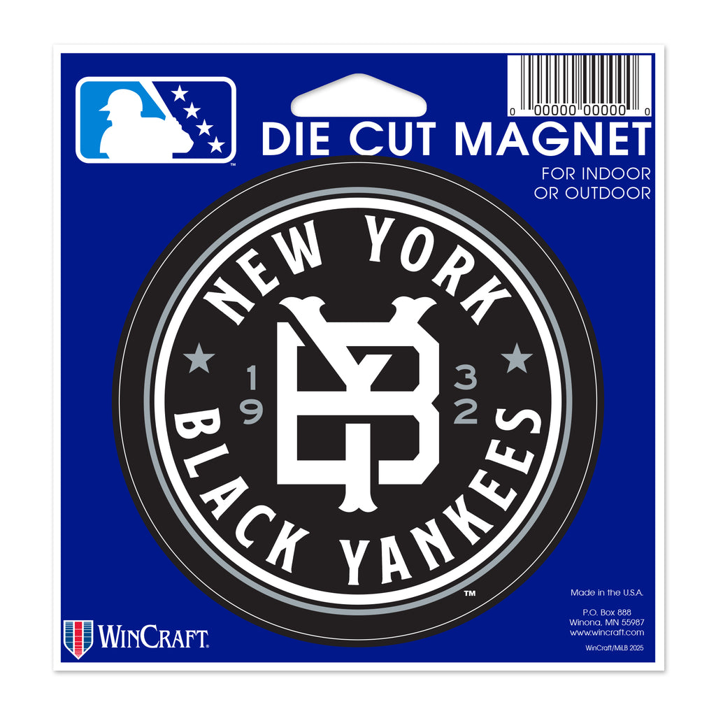 25_BlackYankees_DCMag_566389_1